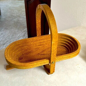 Vtg Wooden Collapsible Spiral Basket Folding Handle Handcrafted Unique EUC Piece